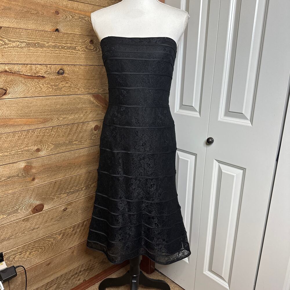 Title: Vintage Tadashi Black Lace Strapless Evening Dress Size 8